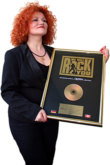 Brigitte Oelke mit goldener CD ausgezeichnet